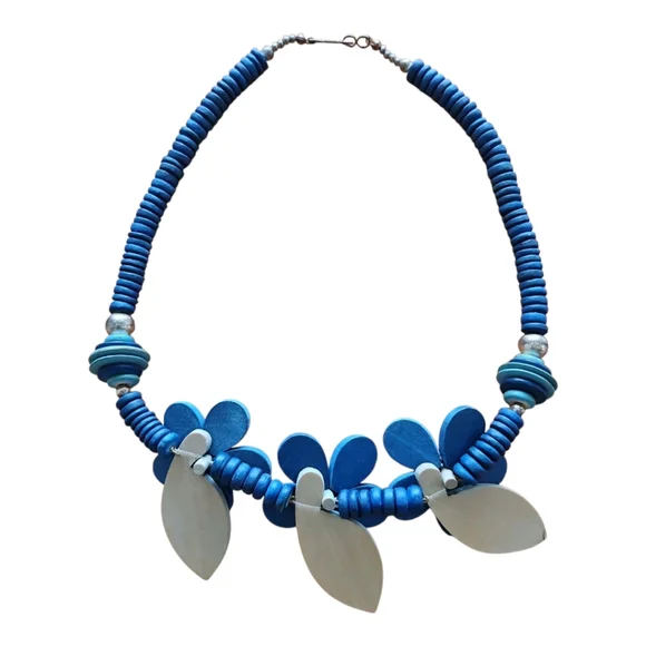 Vintage Leather & Wood Floral Necklace - Picture 5 of 5